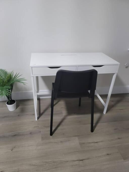 Docker Apartment Timberlea ภายนอก รูปภาพ